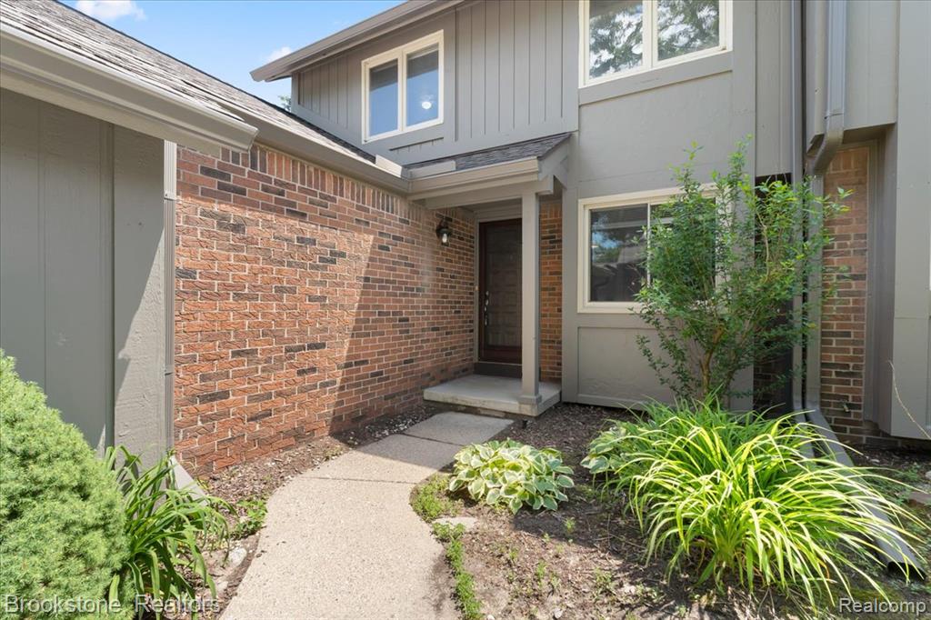 44865 Erin Drive, Plymouth, MI 48170 — Photo 4