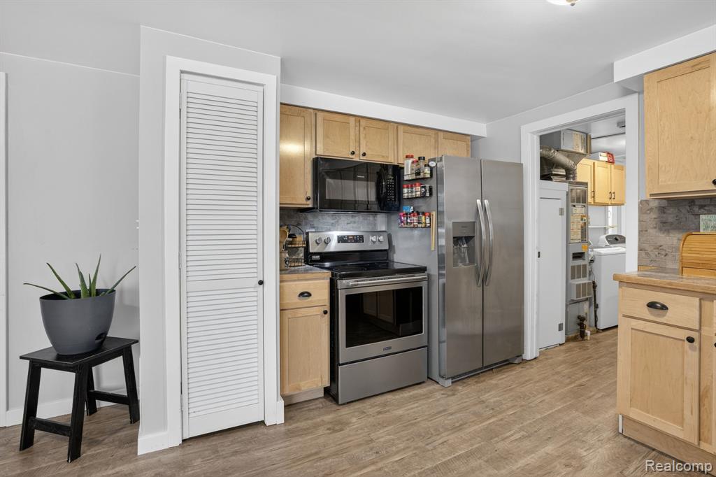 3066 Schaefer Street, Saginaw, MI 48604 — Photo 7