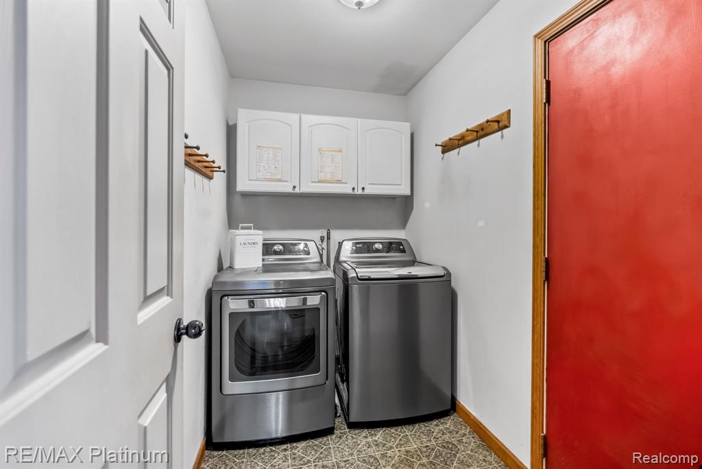 3388 Hogback Road, Fowlerville, MI 48836 — Photo 12