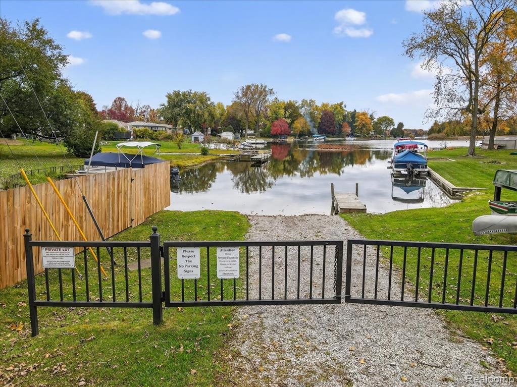 5621 Delmas Road, Independence, MI 48348 — Photo 42