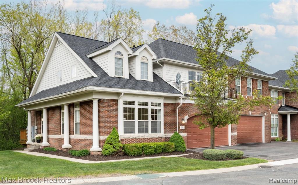 4344 Gateway Circle, West Bloomfield, MI — front exterior