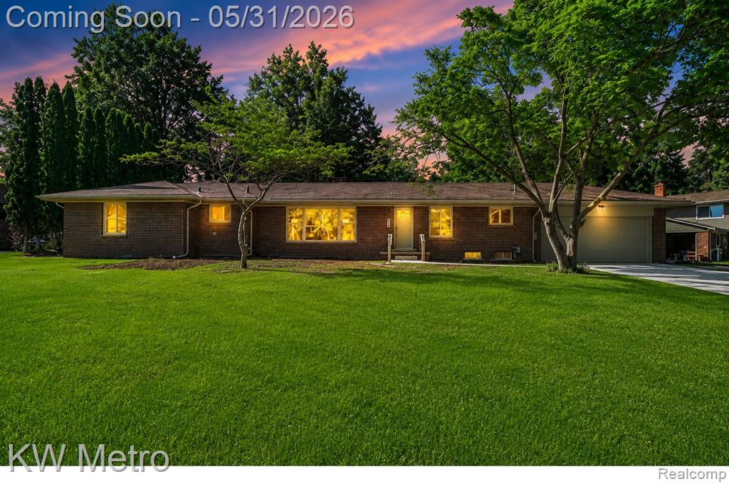 36125 Paddleford Road, Farmington, MI 48331 — front exterior