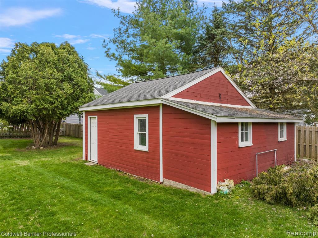 49 Dennison Street, Oxford, MI 48371 — Photo 6