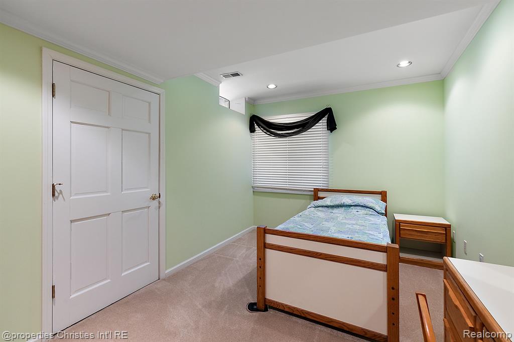 6811 BLAKEWOOD, West Bloomfield, MI — Photo 93