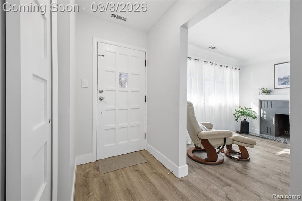 16256 W 13 Mile Road W, Beverly Hills, MI 48025 — Photo 7