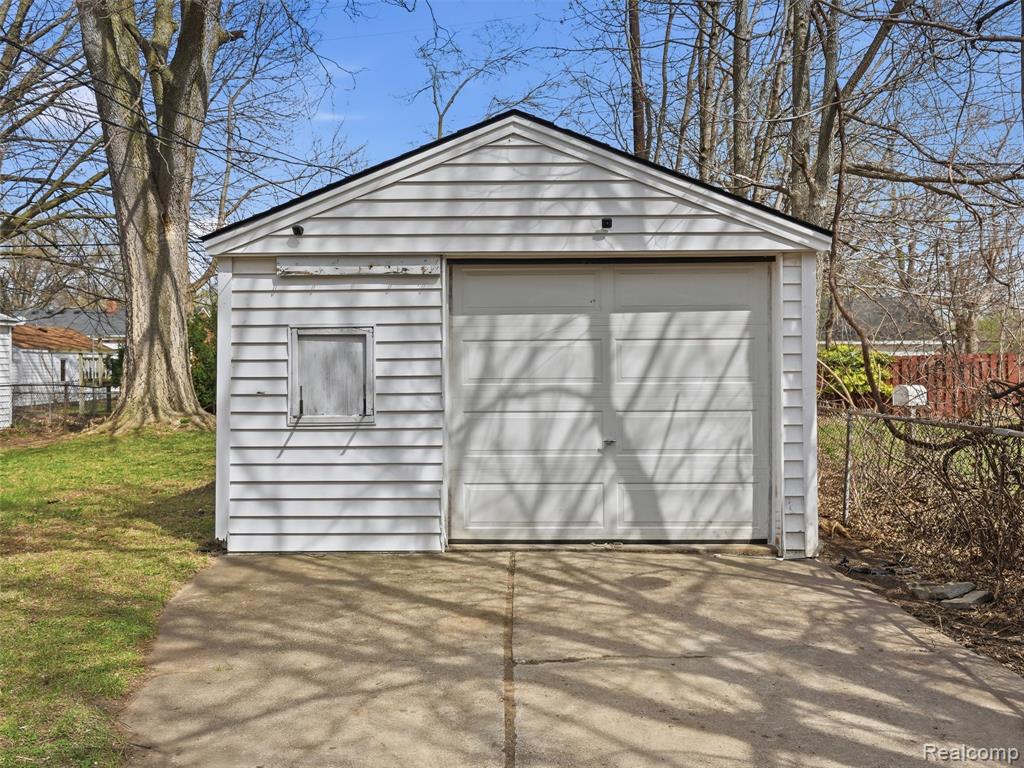 9912 Marion, Redford, MI 48239 — Photo 16
