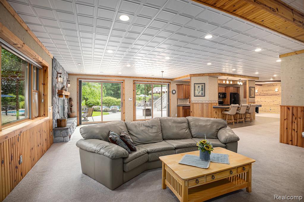 4301 Rolling Acres Drive, Hartland, MI 48353 — Photo 41