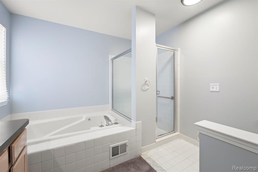7956 Billingham Road, West Bloomfield, MI 48324 — Photo 34