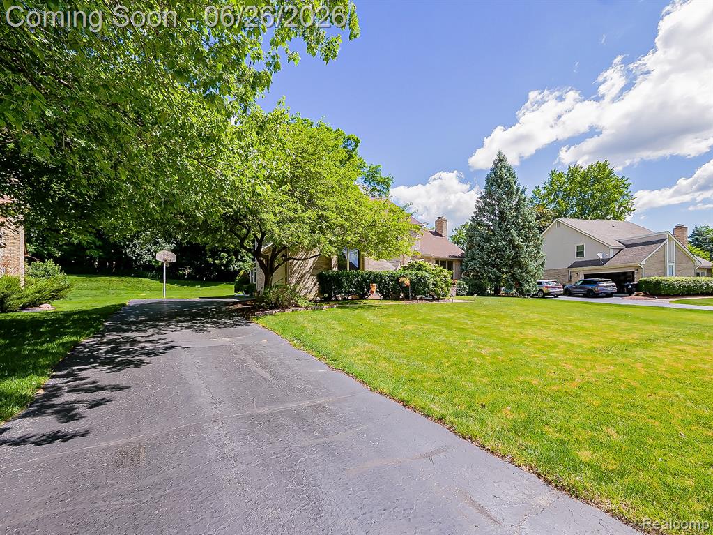 29523 Shenandoah Drive, Farmington, MI 48331 — Photo 37