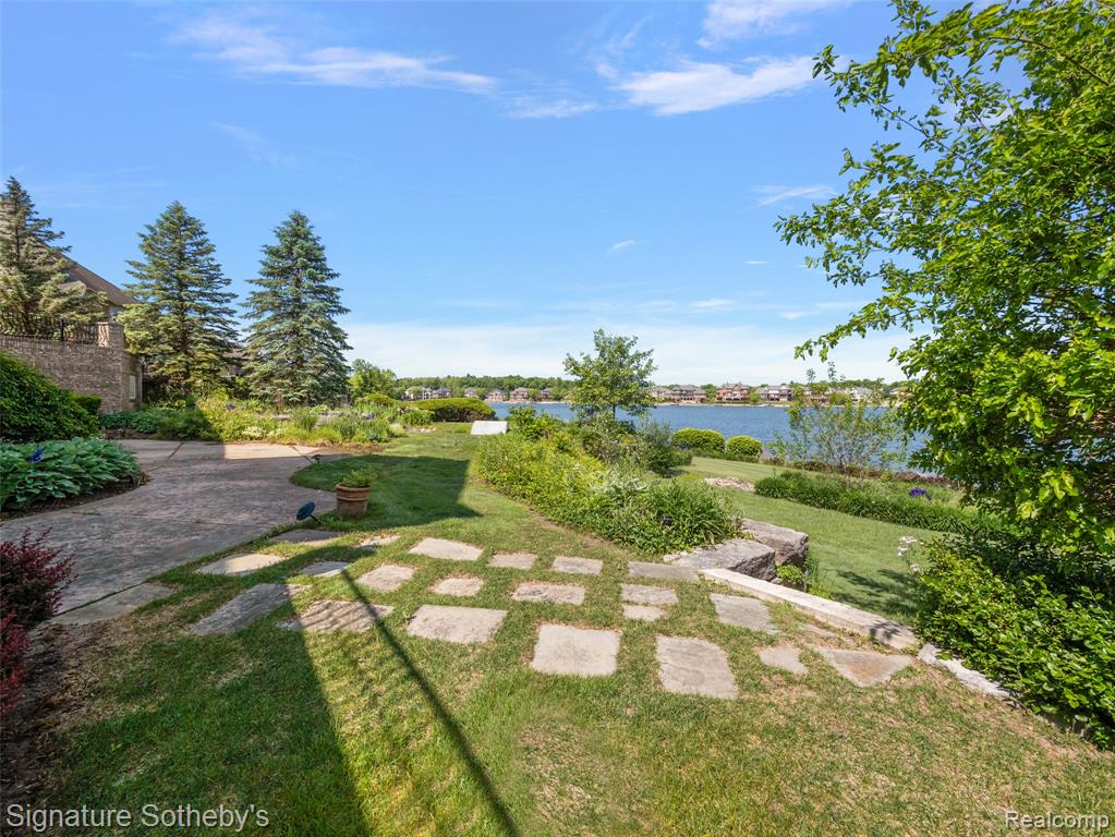 10611 Lighthouse Point, South Lyon, MI 48178 — Photo 57