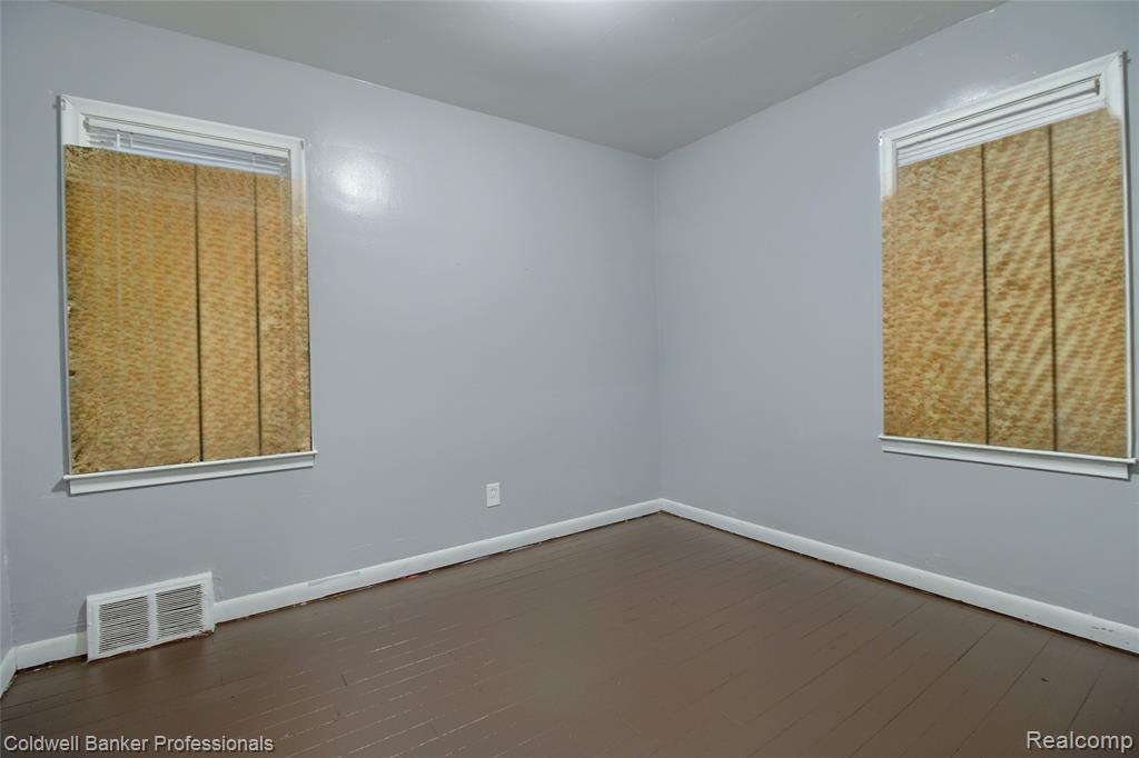 12897 Riad Street, Detroit, MI 48224 — Photo 16