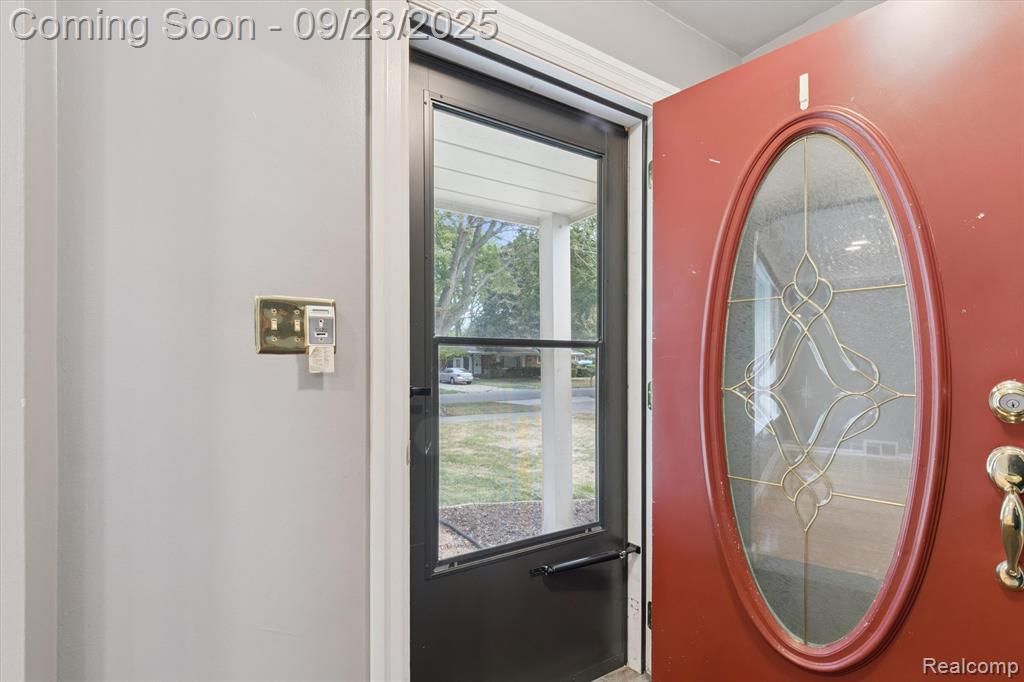 18797 Wiltshire Boulevard, Lathrup Village, MI 48076 — Photo 11