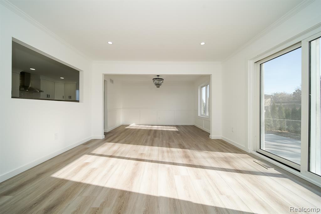 4060 Franklin Park Drive, Sterling Heights, MI 48310 — Photo 21