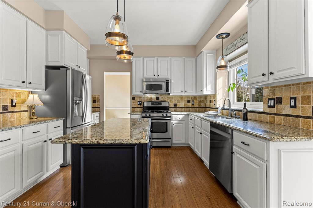 48369 Wadebridge Drive, Canton, MI 48187 — Photo 22