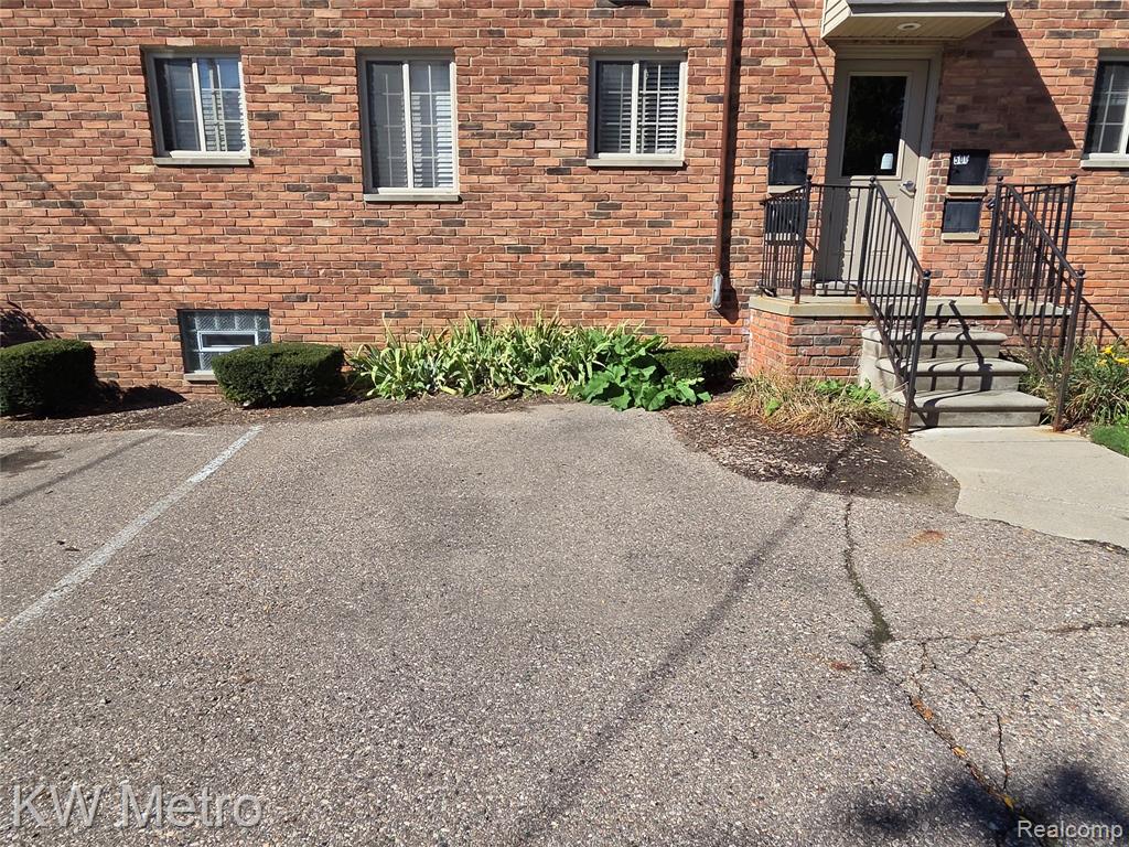 500 Romeo Road, 122, Rochester, MI 48307 — Photo 10