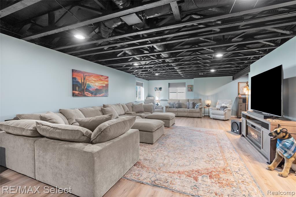 8371 Crossbow Court, Grand Blanc, MI 48439 — Photo 44