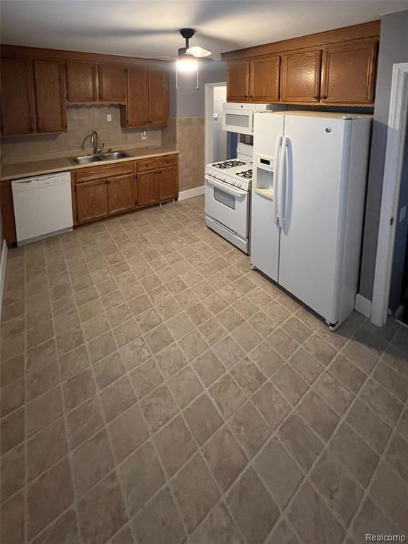 8277 N Sterling, Center Line, MI 48015 — Photo 2