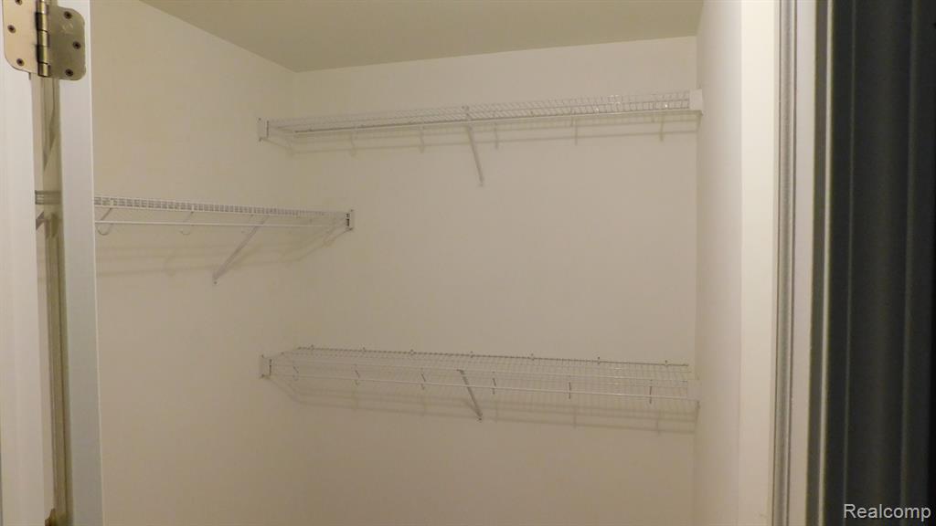 44762 MARIGOLD Drive, Sterling Heights, MI 48314 — Photo 17