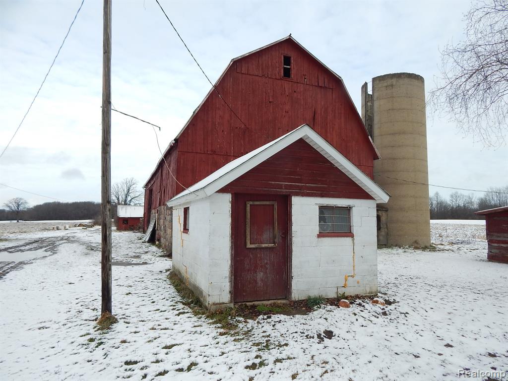 12686 WILKES Road, Brockway, MI 48097 — Photo 23