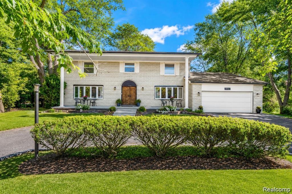28700 W 14 Mile Road, West Bloomfield, MI