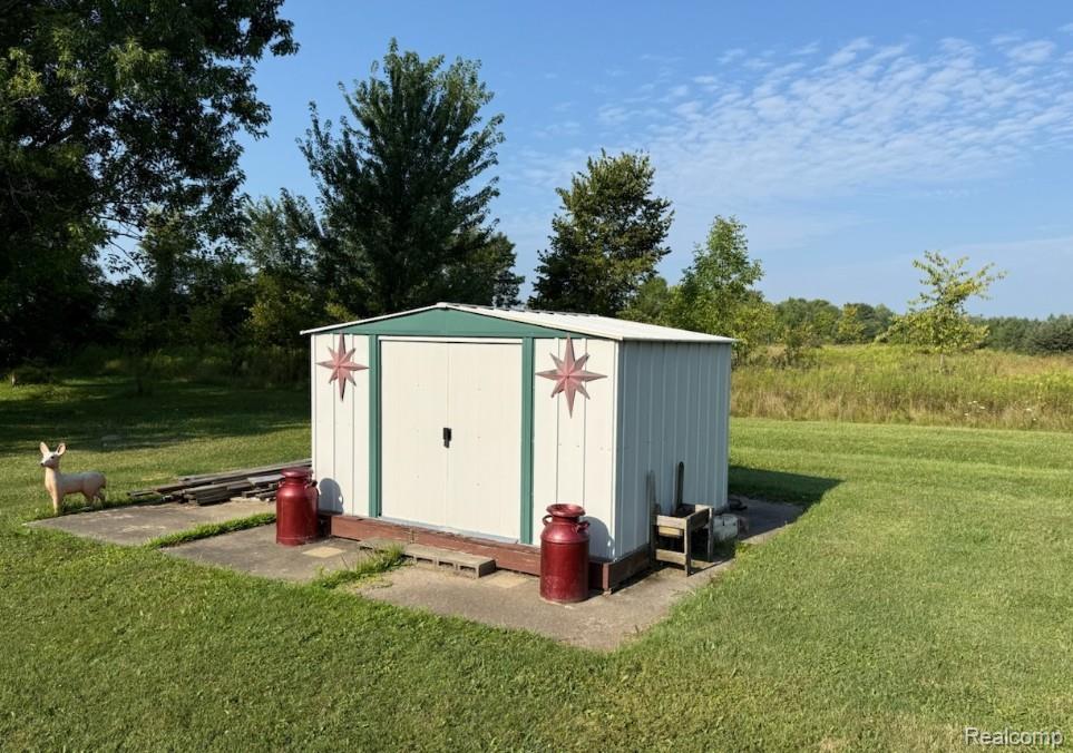 4320 Seymour Road, Swartz Creek, MI 48473 — Photo 22