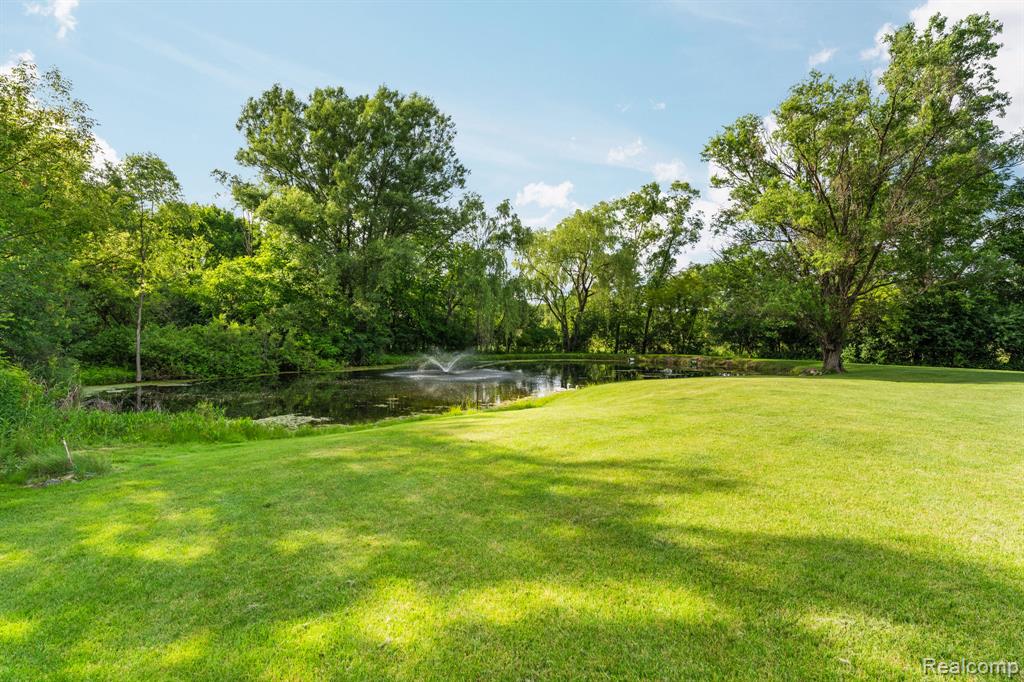 2325 7 Mile Road, South Lyon, MI 48178 — Photo 84