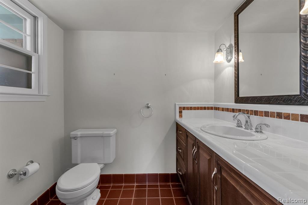 4265 Pine Tree Trail, Bloomfield Hills, MI 48302 — Photo 34