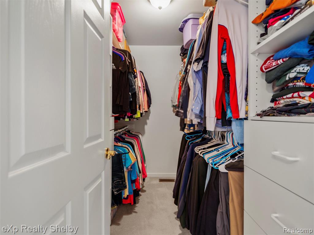 49088 Lehr Drive, Macomb, MI 48044 — Photo 20