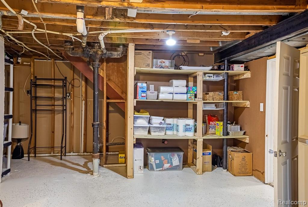 8100 Lochdale Street, Dearborn Heights, MI 48127 — Photo 38