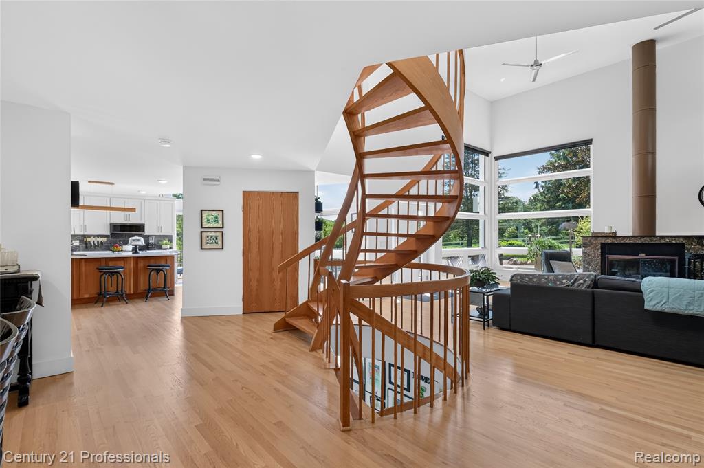 5255 Oak Hill Trail N, Commerce Twp, MI 48382 — Photo 12