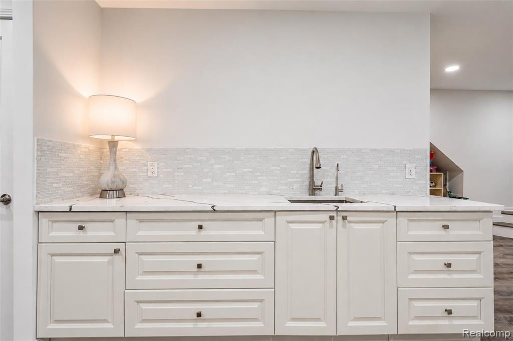 43479 Prospect Lane, Novi, MI — Photo 32