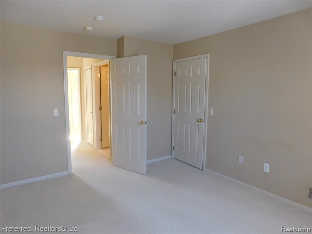43124 PROVIDENCE Lane, Canton, MI 48188 — Photo 15