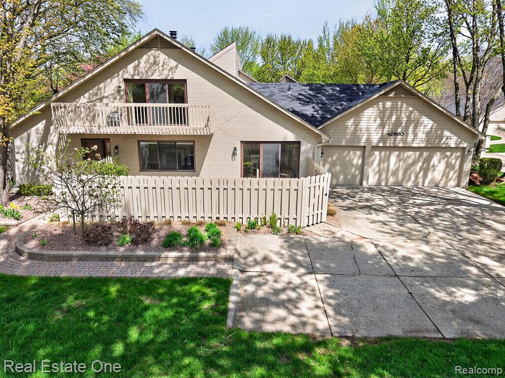 42660 Elizabeth Place, Clinton Twp, MI 48038 — Photo 54
