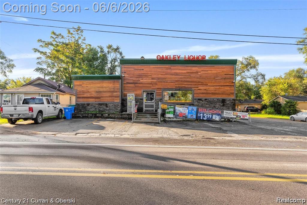 1215 W Oakley Park Road, Commerce Twp, MI 48390
