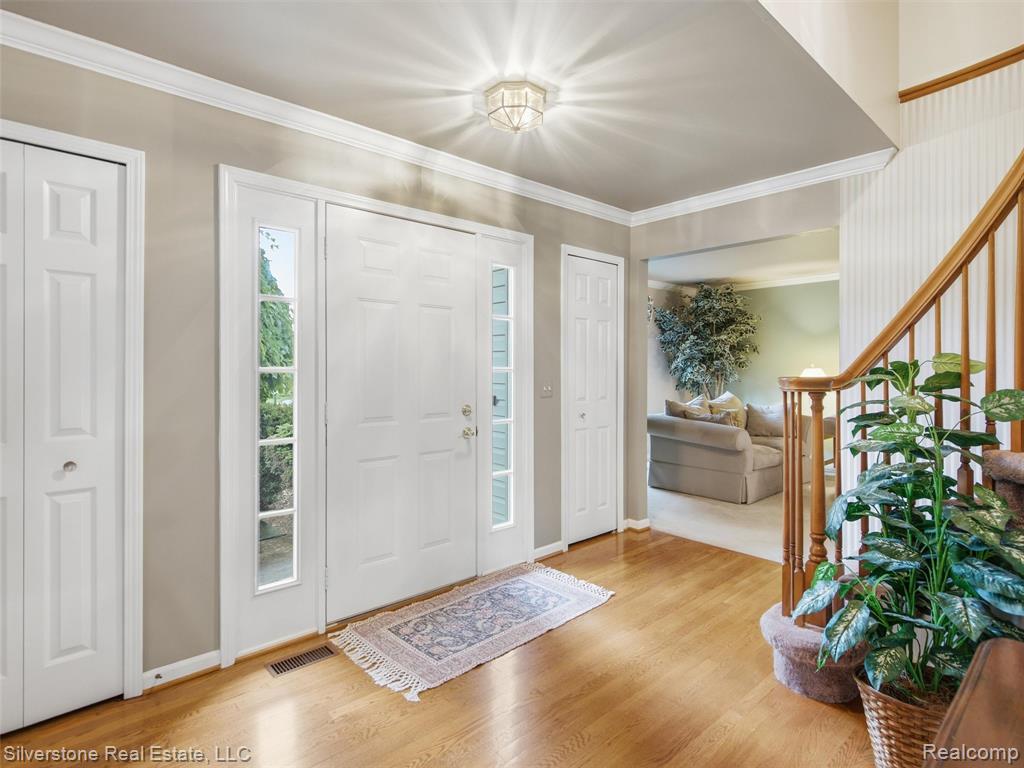 6577 Edith Court, Troy, MI 48085 — Photo 9