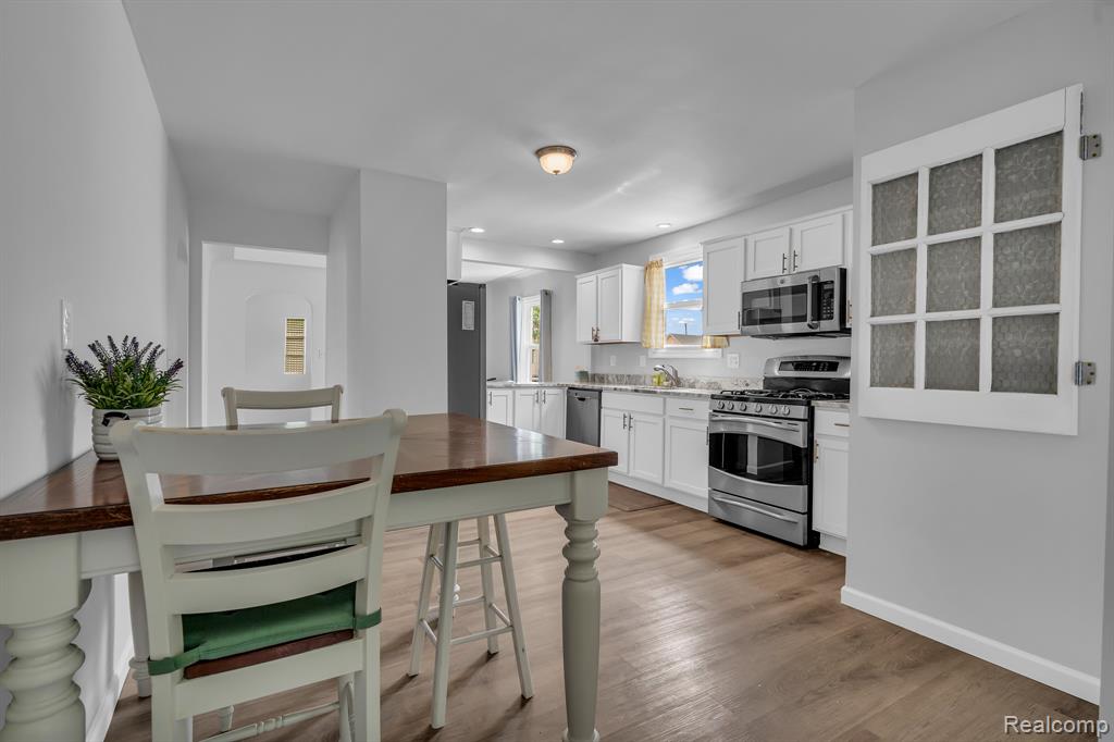 8661 Cadillac Avenue, Warren, MI 48089 — Photo 16