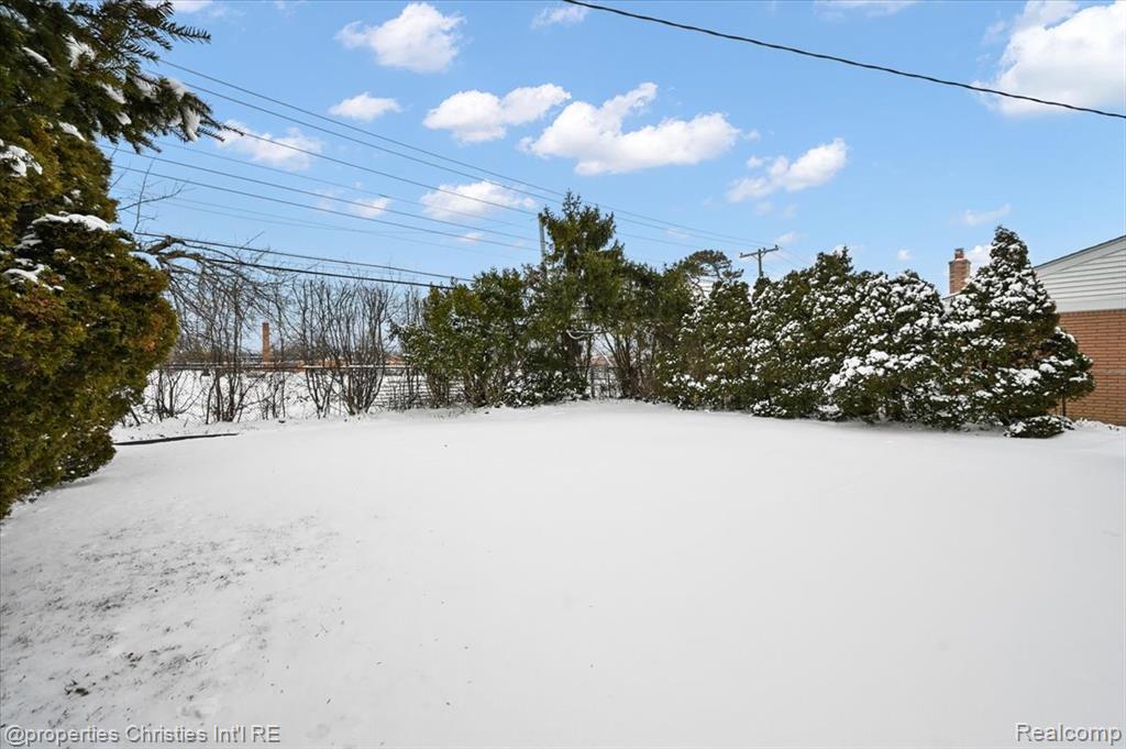 26010 Marlowe Place, Oak Park, MI 48237 — Photo 4