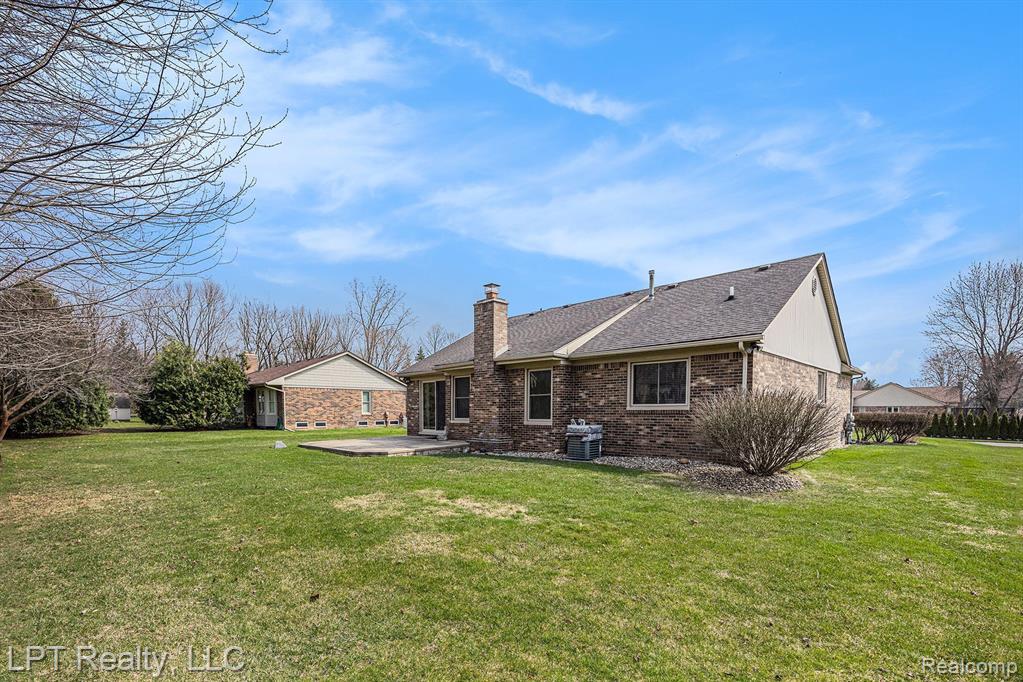 61867 WOODFIELD Way, Washington, MI — Photo 29