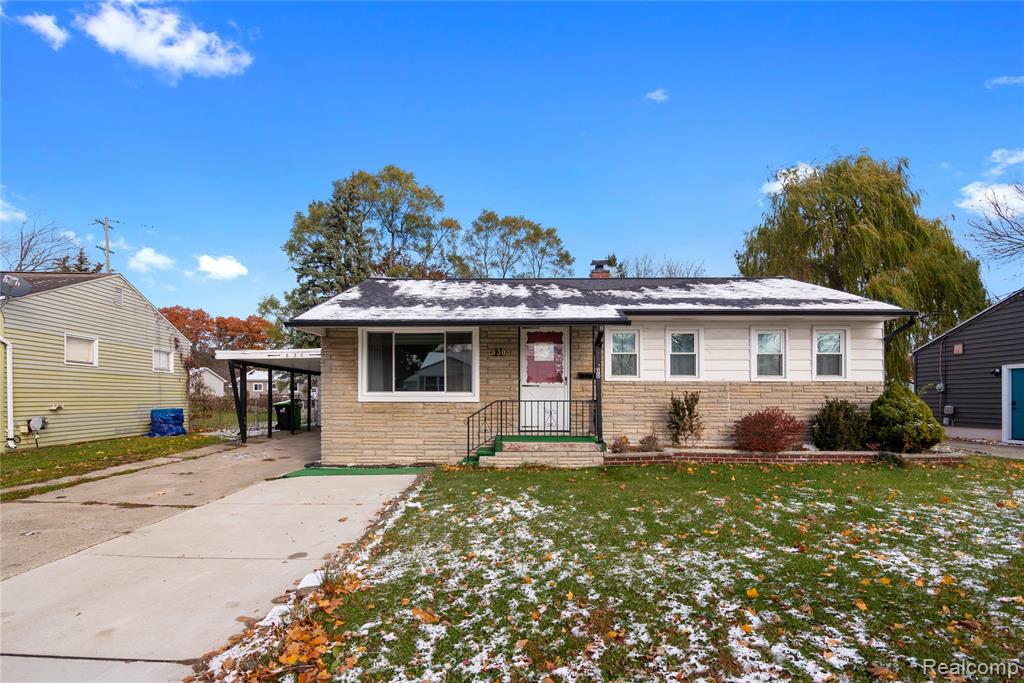 830 Westwood Drive, Fenton, MI 48430 — front exterior