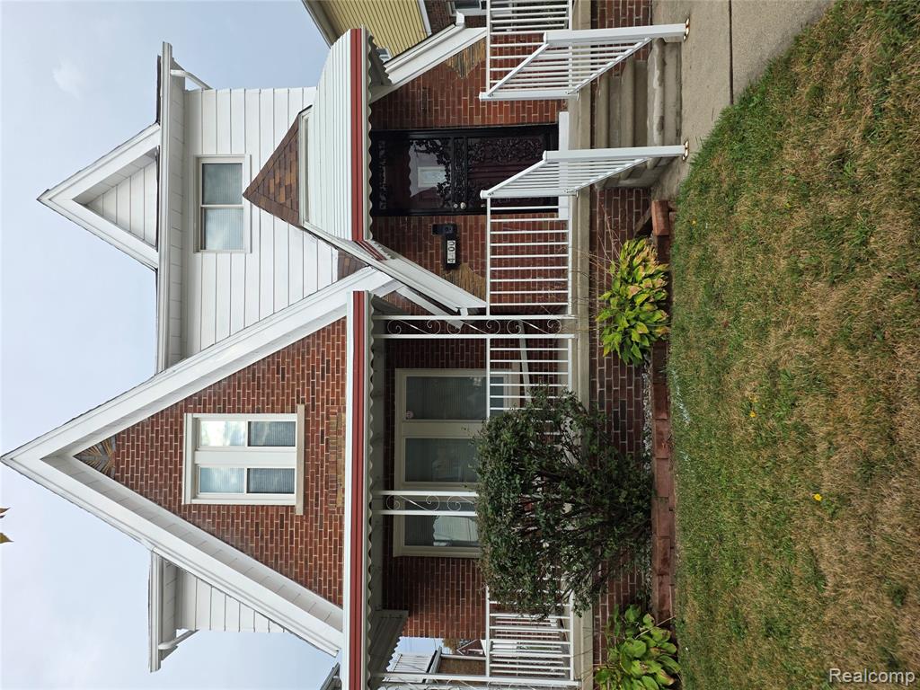 4400 Lapham Street, Dearborn, MI 48126 — front exterior