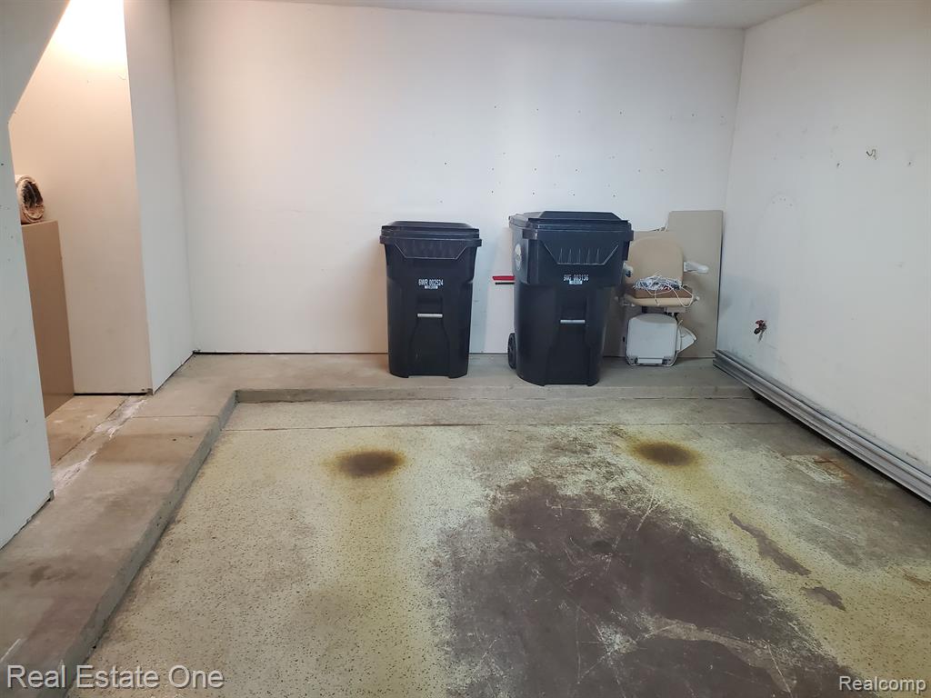 23061 FAIRLANE Boulevard, N-27, Woodhaven, MI 48183 — Photo 17