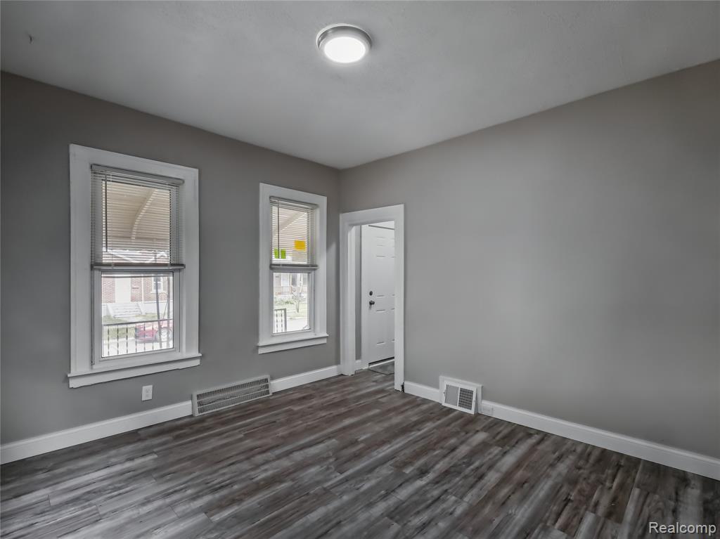 8220 Hudson Avenue, Warren, MI 48089 — Photo 5