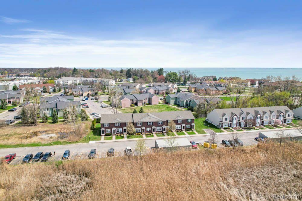 50756 WOODBURY Drive, New Baltimore, MI 48047 — Photo 19