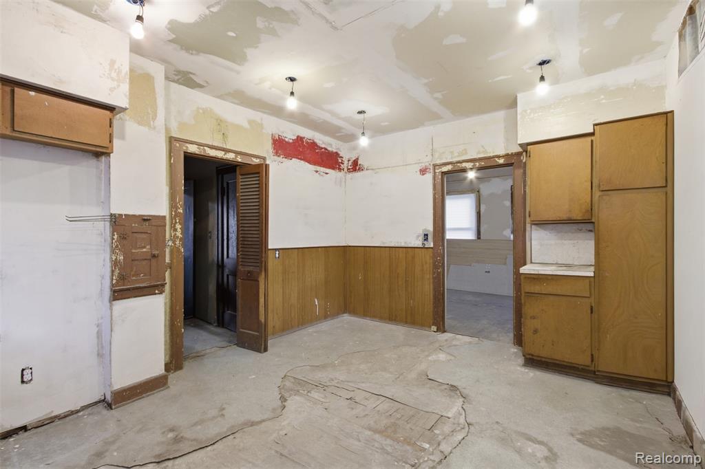8221 Dexter Avenue, Detroit, MI 48206 — Photo 8