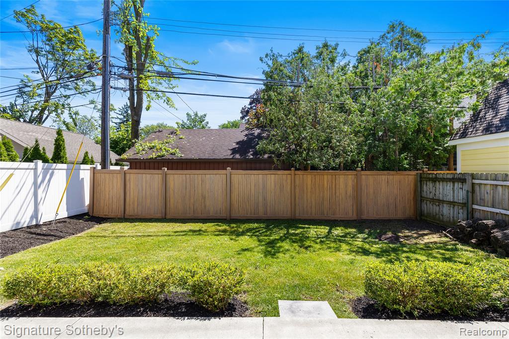 751 S Bates Street, Birmingham, MI 48009 — Photo 26