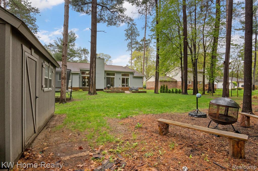 4143 EMERALD PINES Drive, Commerce Twp, MI 48390 — Photo 56