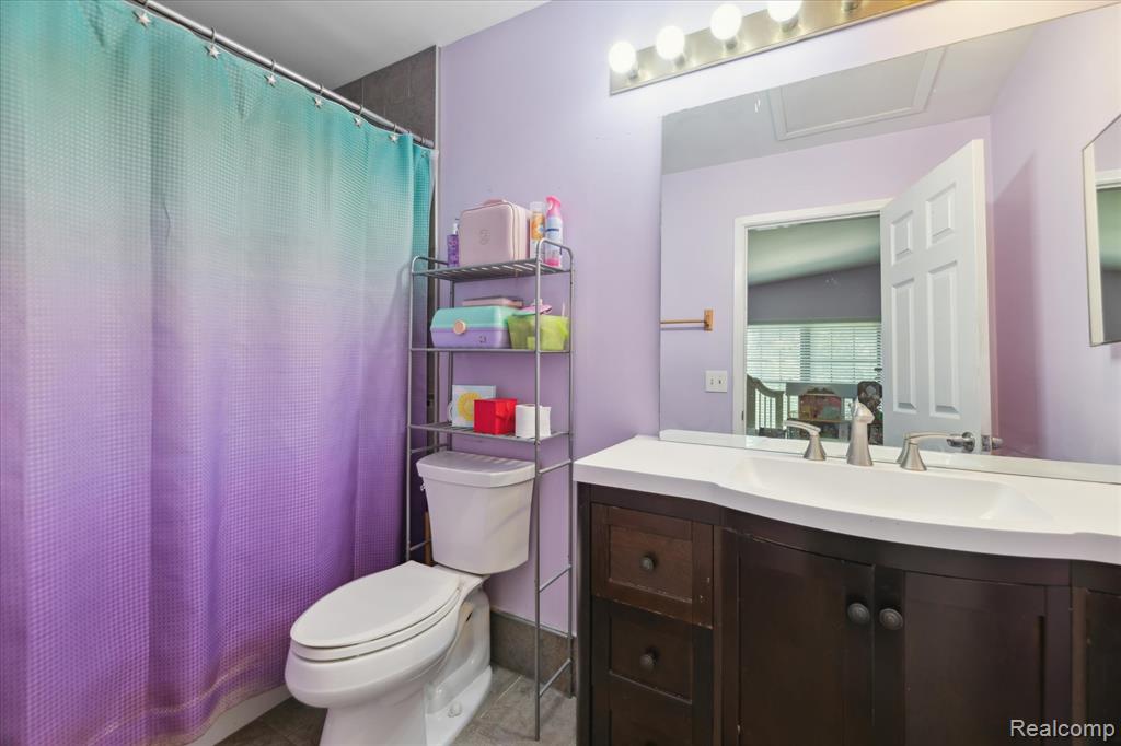 38819 Country Circle, Farmington Hills, MI 48331 — Photo 15