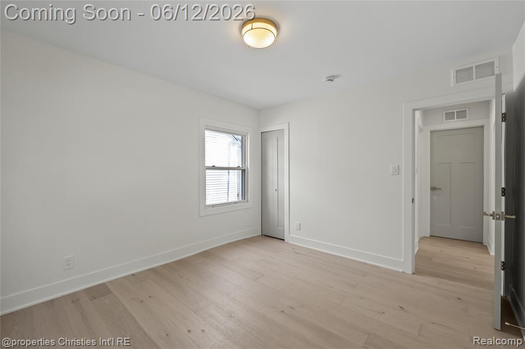 22502 Beach Street, Saint Clair Shores, MI 48081 — Photo 8