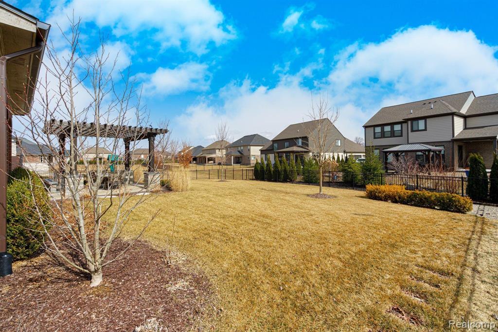 54678 BLACK HILLS Lane, Utica, MI 48316 — Photo 5
