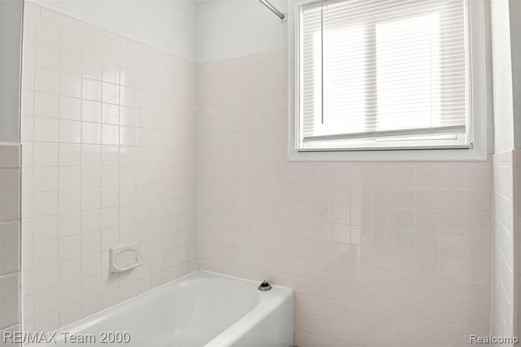 5027 Lincoln Boulevard, Dearborn Heights, MI 48125 — Photo 21